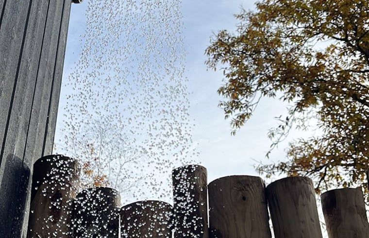 Comfortable lounger at cottage in Nunspeet, Veluwe, Gelderland, perfect for relaxing in the sun.