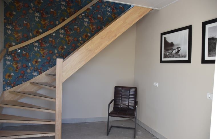 Treppe im Obergeschoss im Ferienhaus in Lunteren, Veluwe, Gelderland.