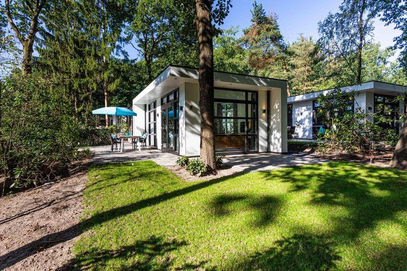 Module special 4 persons vacation home in Lunteren, Veluwe with sunny terrace surrounded by nature.