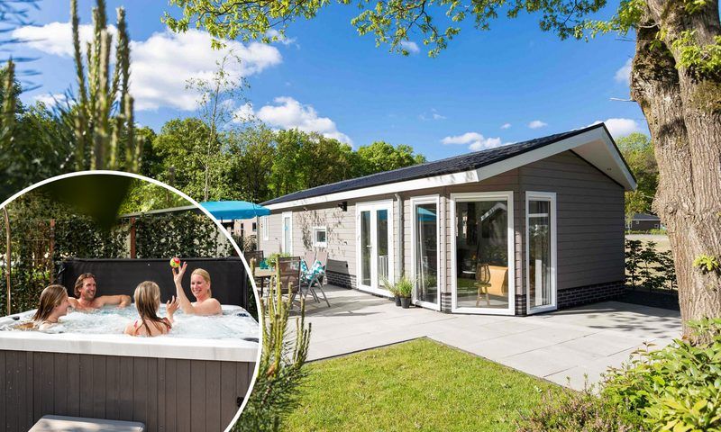 Ferox 5 personen Wellness in Lunteren, Veluwe, vakantiehuis met terras en jacuzzi voor ontspanning in de natuur.