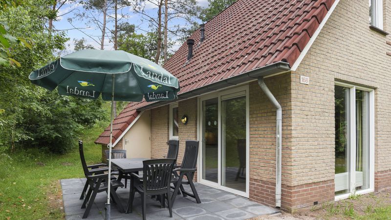 Guest house 323220 - Bungalow Veluwe - Landgoed 't Loo | 6-persoons bungalow | 6B