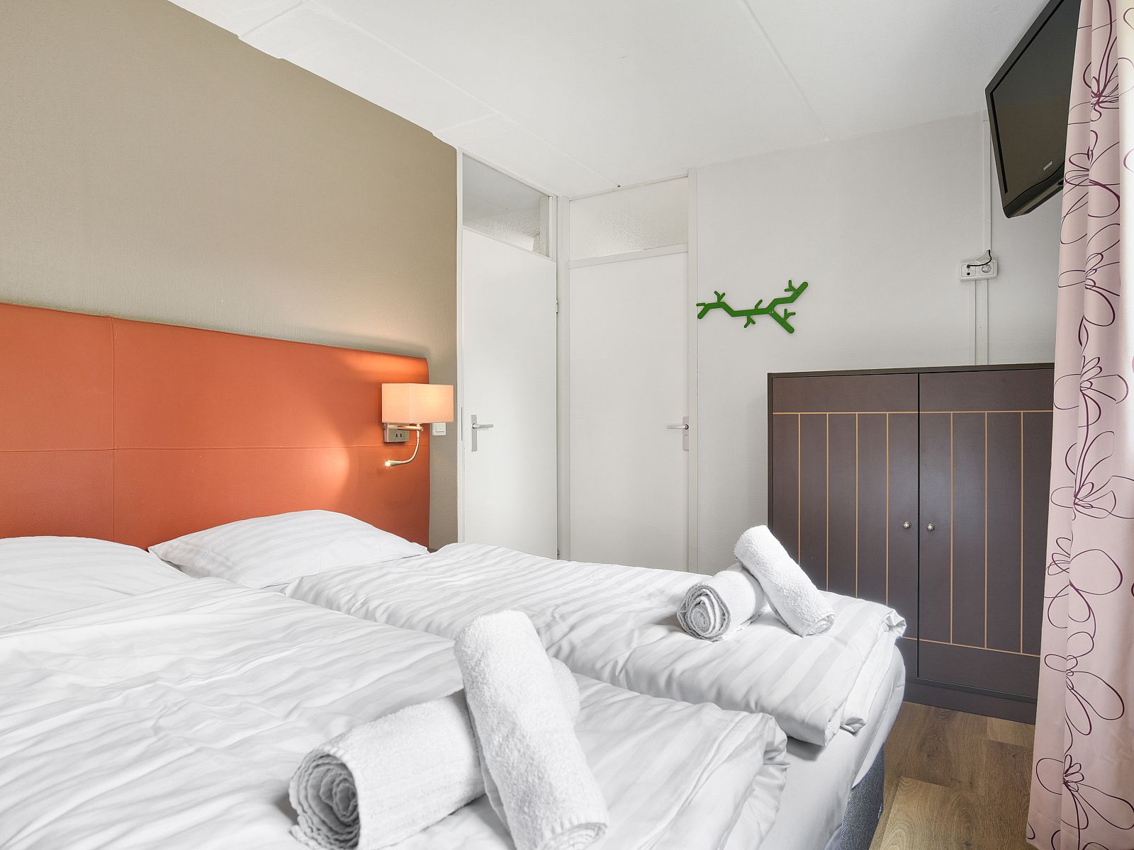 Verblijf 323231 - Bungalow Veluwe - Landgoed 't Loo | 4-persoons bungalow | 4L1