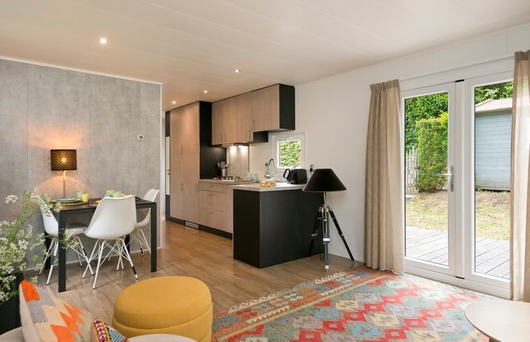 Open keuken en eetruimte in Vakantiehuis in Rheden, Veluwe, Gelderland.