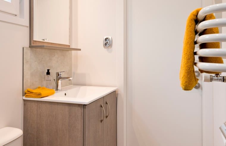 Terras met parasol in Vakantiehuis in Rheden, Veluwe, Gelderland.