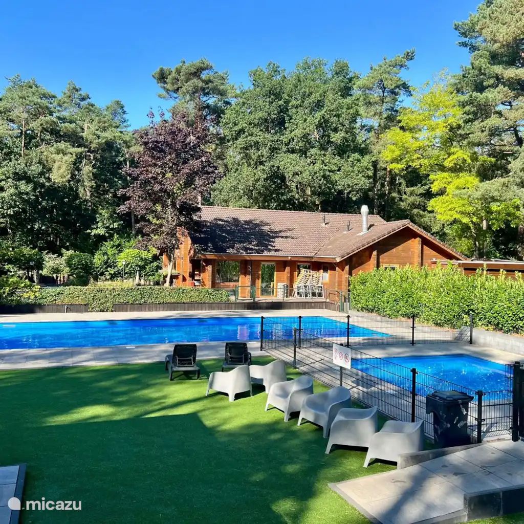 Verblijf 324333 - Chalet Veluwe - Boshuis op de Veluwe naast zwembad