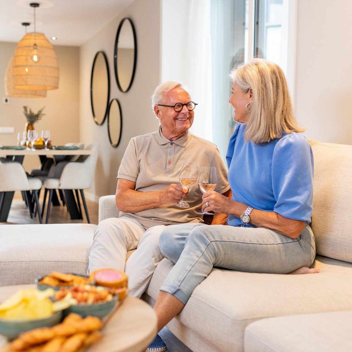Gemuetliche Sitzecke in Bos Villa mit Whirlpool & Sauna in Wekerom, Veluwe, Gelderland. Ferienhaus fuer sechs Personen.