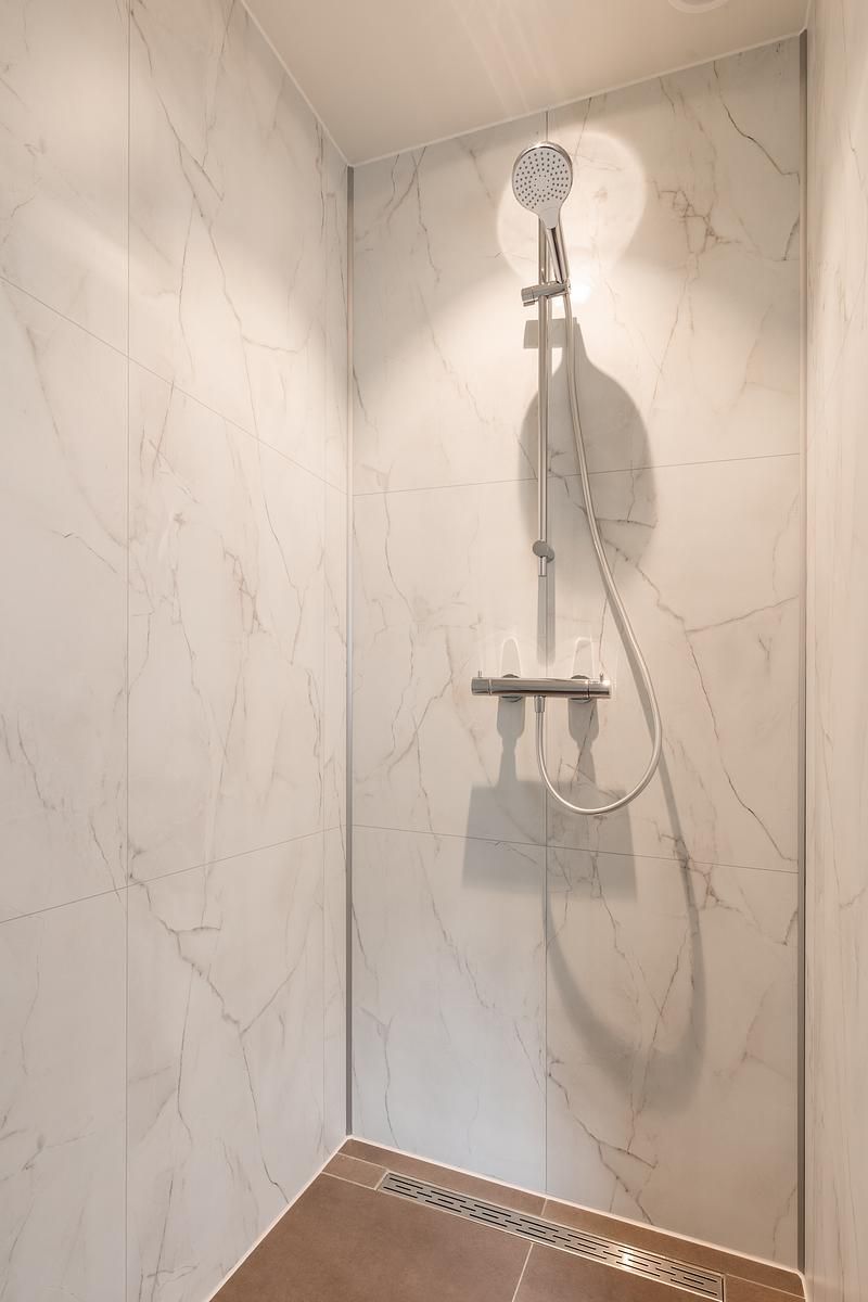 Detail der Pflanzen in Nature Villa mit Whirlpool & Sauna, Wekerom, Veluwe. Ferienhaus umgeben von reicher Natur.