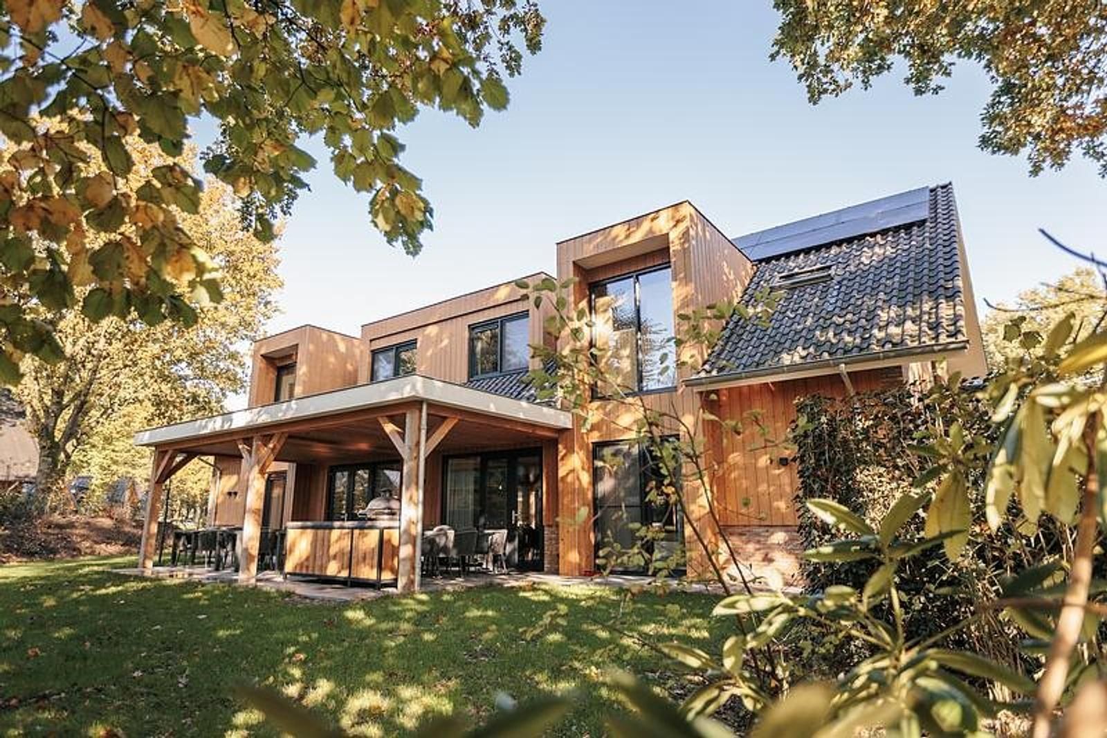 Guest house 325543 - Holiday property Veluwe - Heide Villa met Hottub & Sauna | 18 personen