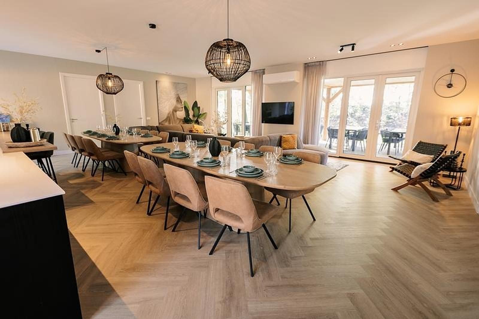 Guest house 325543 - Holiday property Veluwe - Heide Villa met Hottub & Sauna | 18 personen