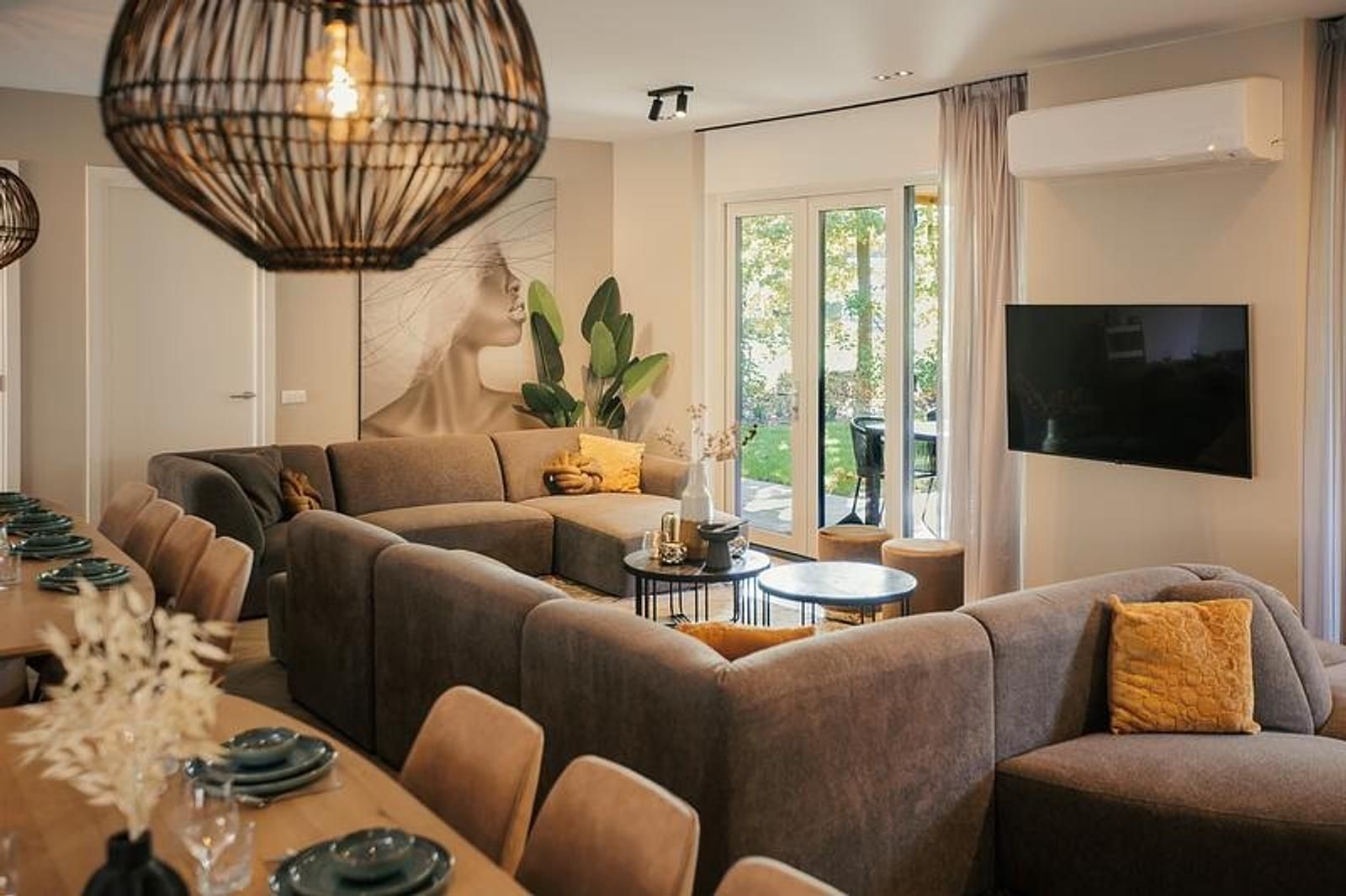 Guest house 325543 - Holiday property Veluwe - Heide Villa met Hottub & Sauna | 18 personen