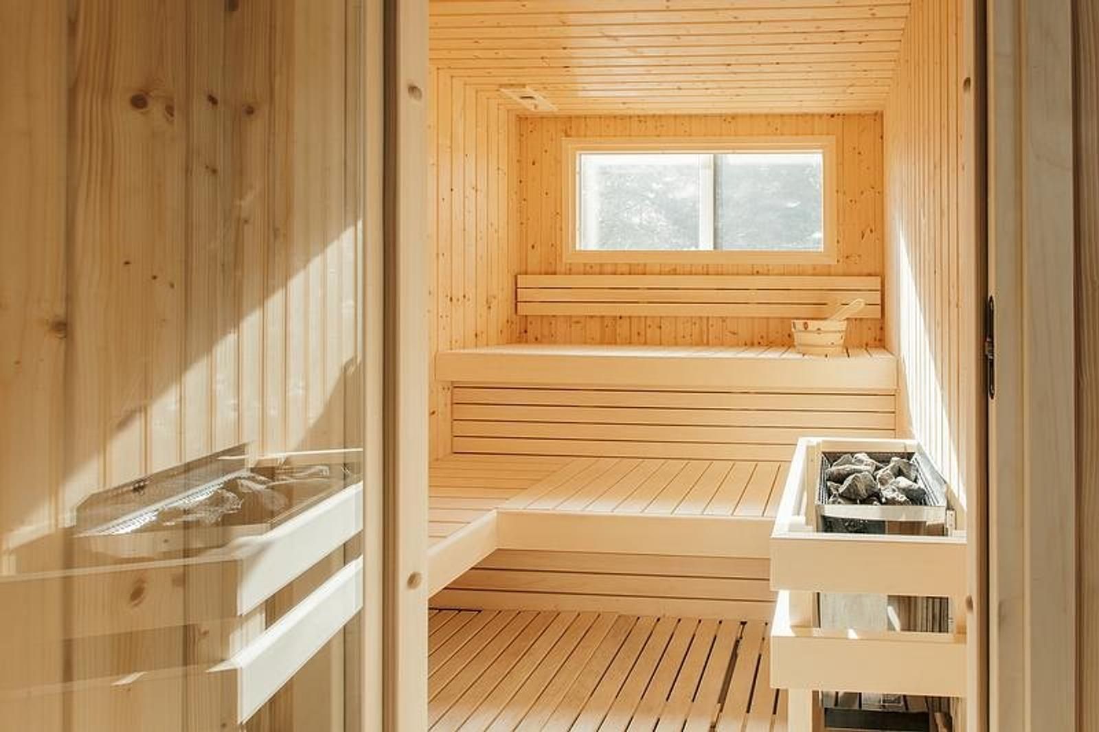 Guest house 325543 - Holiday property Veluwe - Heide Villa met Hottub & Sauna | 18 personen