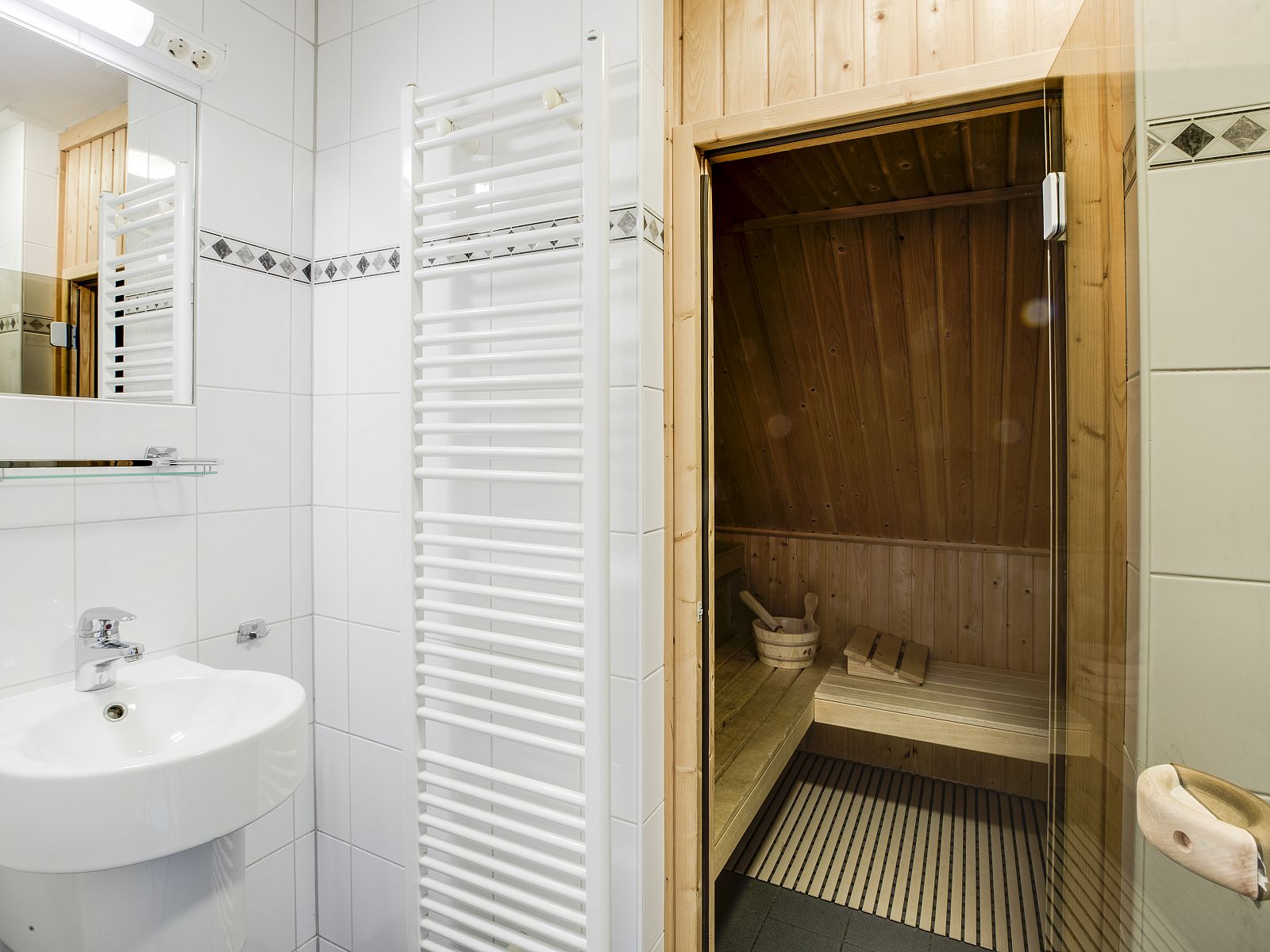 Unterkunft 3260101 - Bungalow Veluwe - Coldenhove | 12-persoons bungalow - Breed toegankelijk | 12L