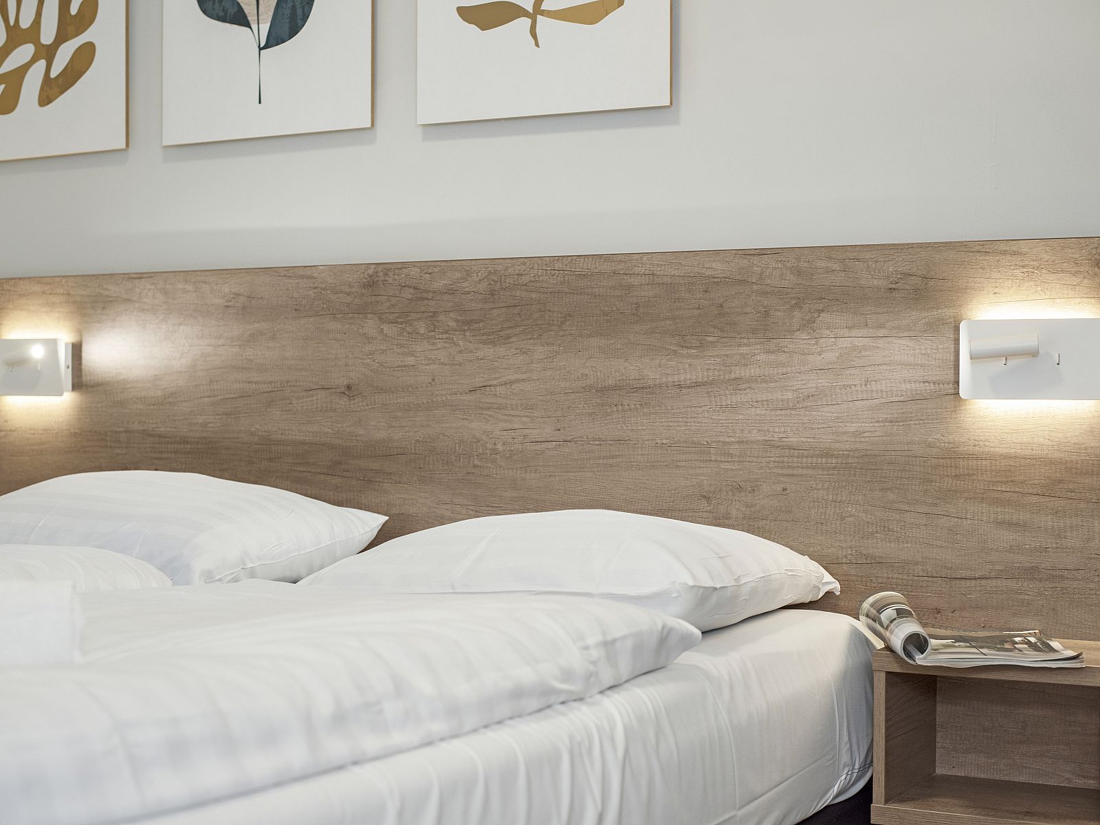 Zweites Schlafzimmer mit Einzelbetten im 8-Bett-Bungalow Coldenhove, Eerbeek, Veluwe.