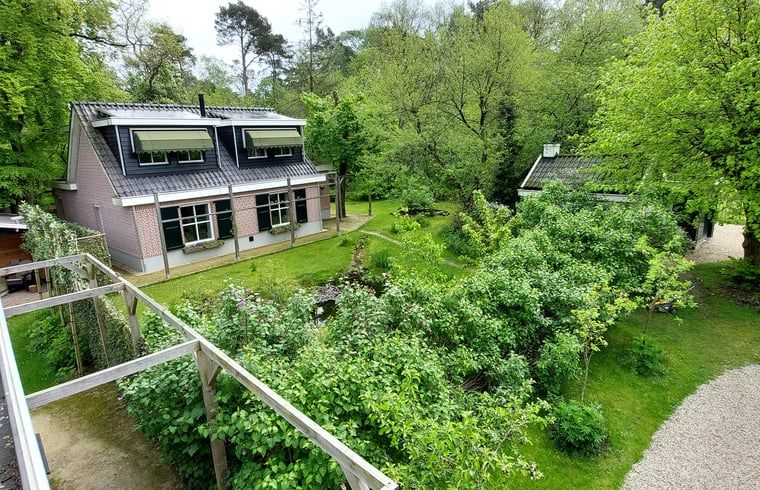 Ferienhaus in 't Loo Oldebroek, umgeben von gruener Natur an der Veluwe, Gelderland.