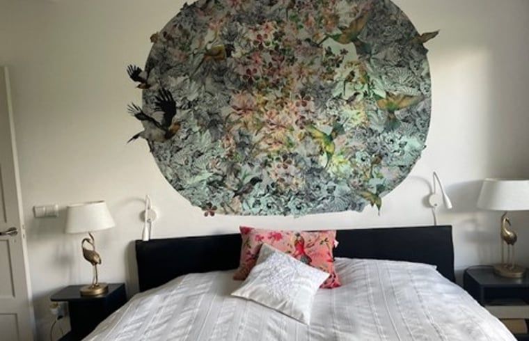 Einzigartige Wandmalerei im Schlafzimmer eines Ferienhauses in Nijkerk, Gelderland.