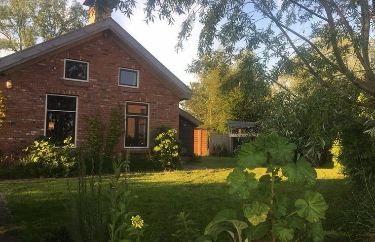 Vakantiehuis in Overschild met groene tuin, gelegen in Noordoost Groningen, Groningen.