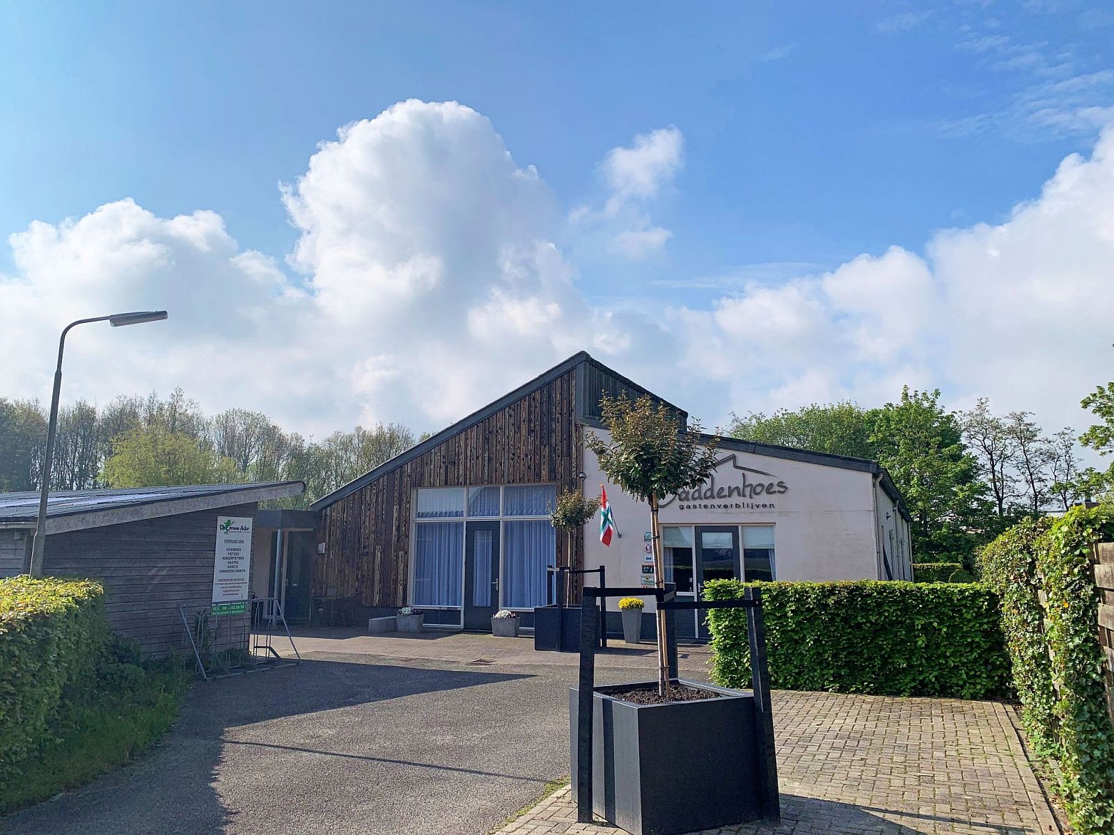 Guest house 340310 - Apartment Noordwest Groningen - Appartement mit Wallbox