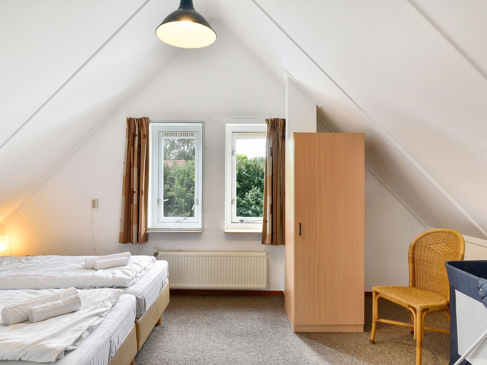 Guest house 341379 - Bungalow Noordwest Groningen - Natuurdorp Suyderoogh | 4-6-persoons bungalow - Breed toegan