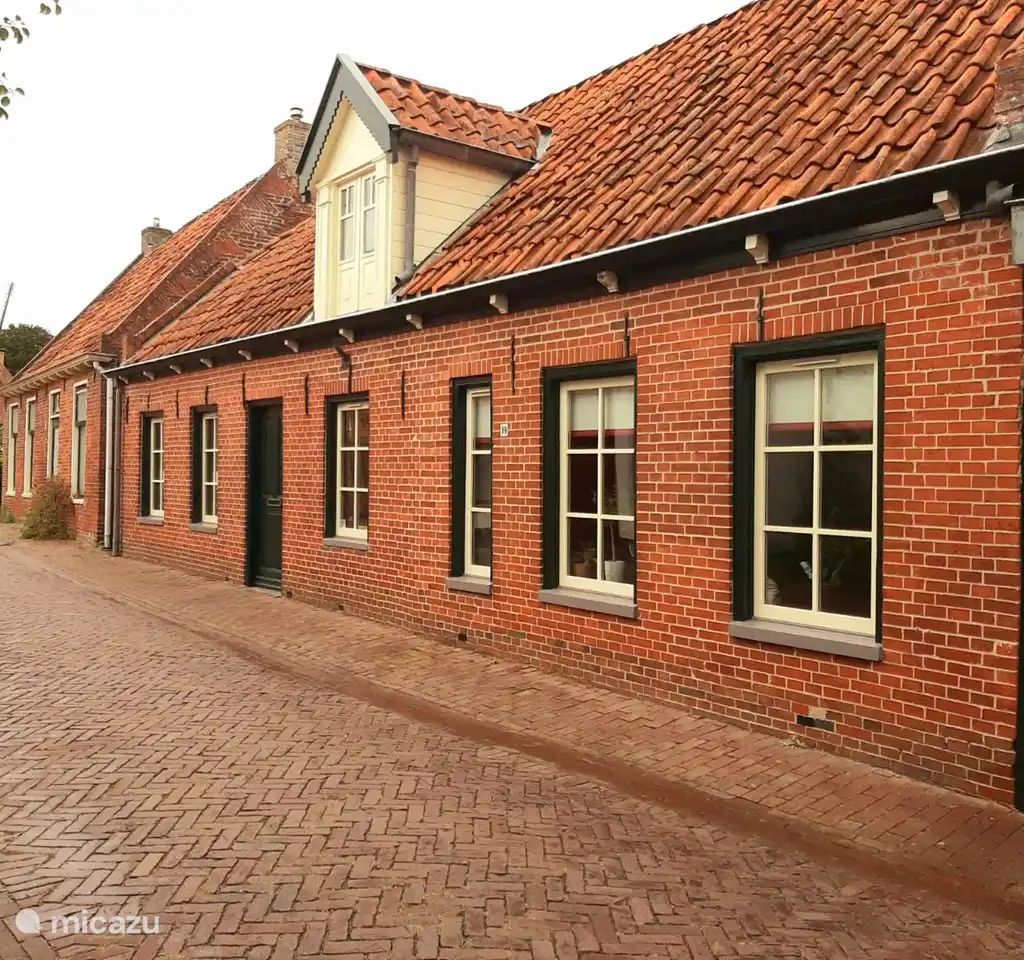 Verblijf 341704 - Vakantiewoning Noordwest Groningen - Op en bie´t woater