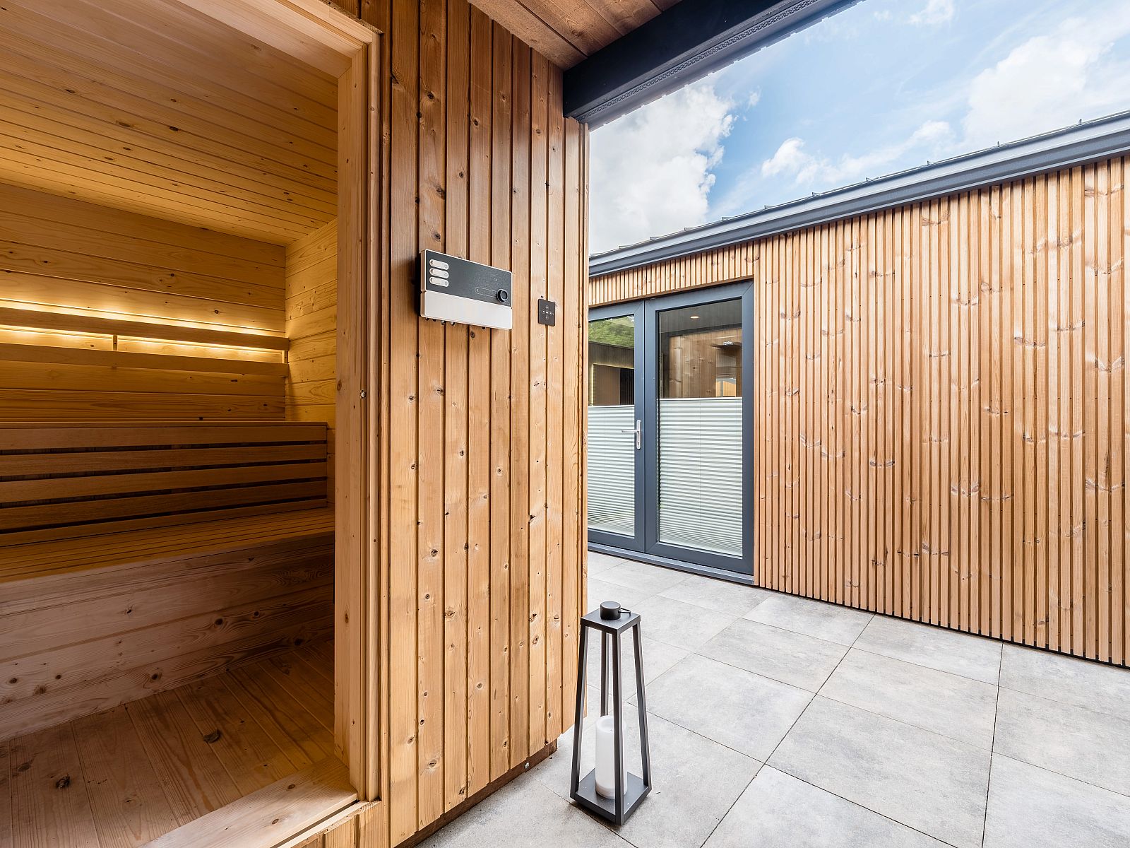 Guest house 350636 - Bungalow Zuidoost Groningen - 4-persoons wellness bungalow | 4ELW