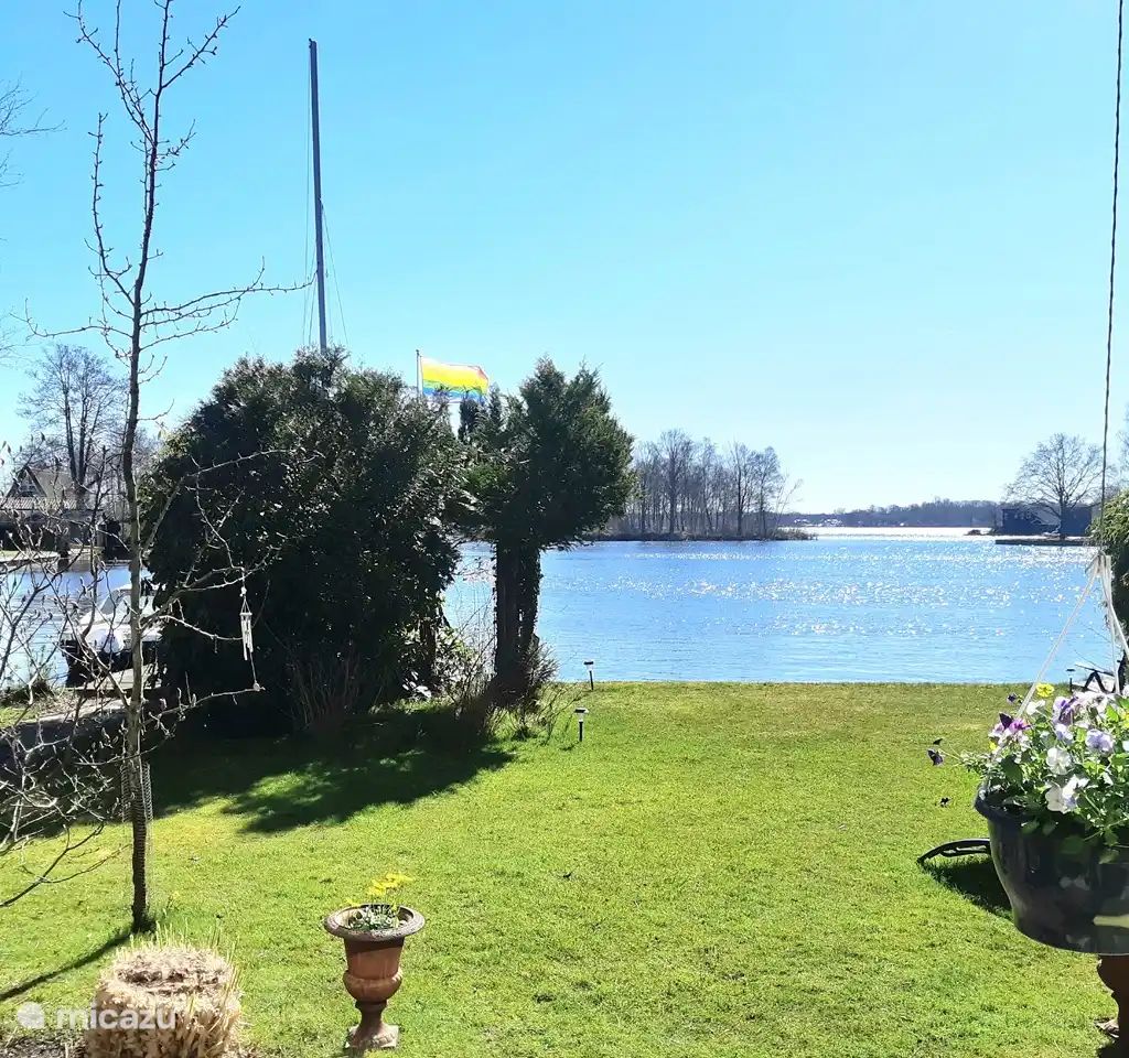 Guest house 360617 - Holiday property Zuidwest Groningen - Chalet aan het Paterswoldsemeer