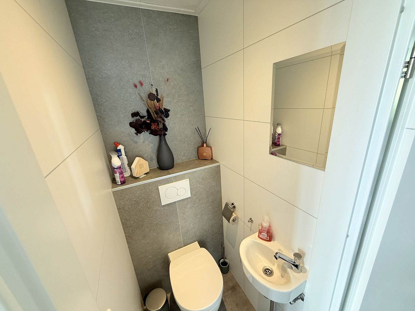 Verblijf 371420 - Appartement Midden Limburg - Appartement Maasterp - Woonboot 1