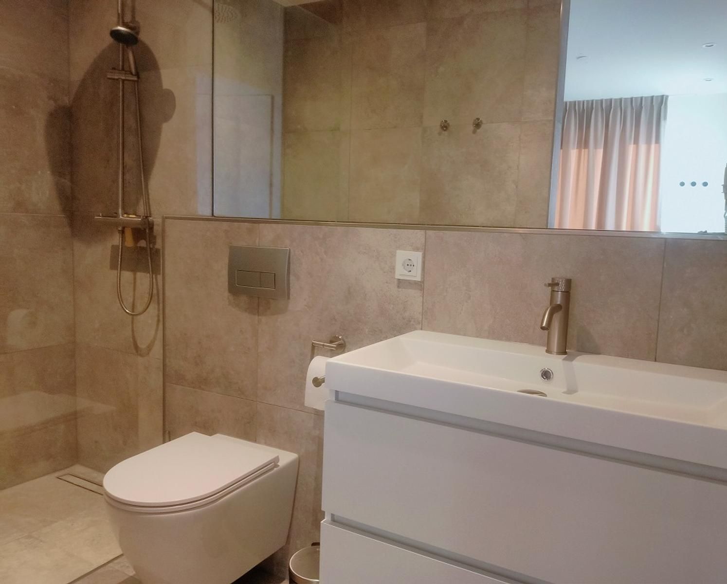 Guest house 372224 - Holiday property Midden Limburg - Waterzicht Villa Modern | 6 Pers