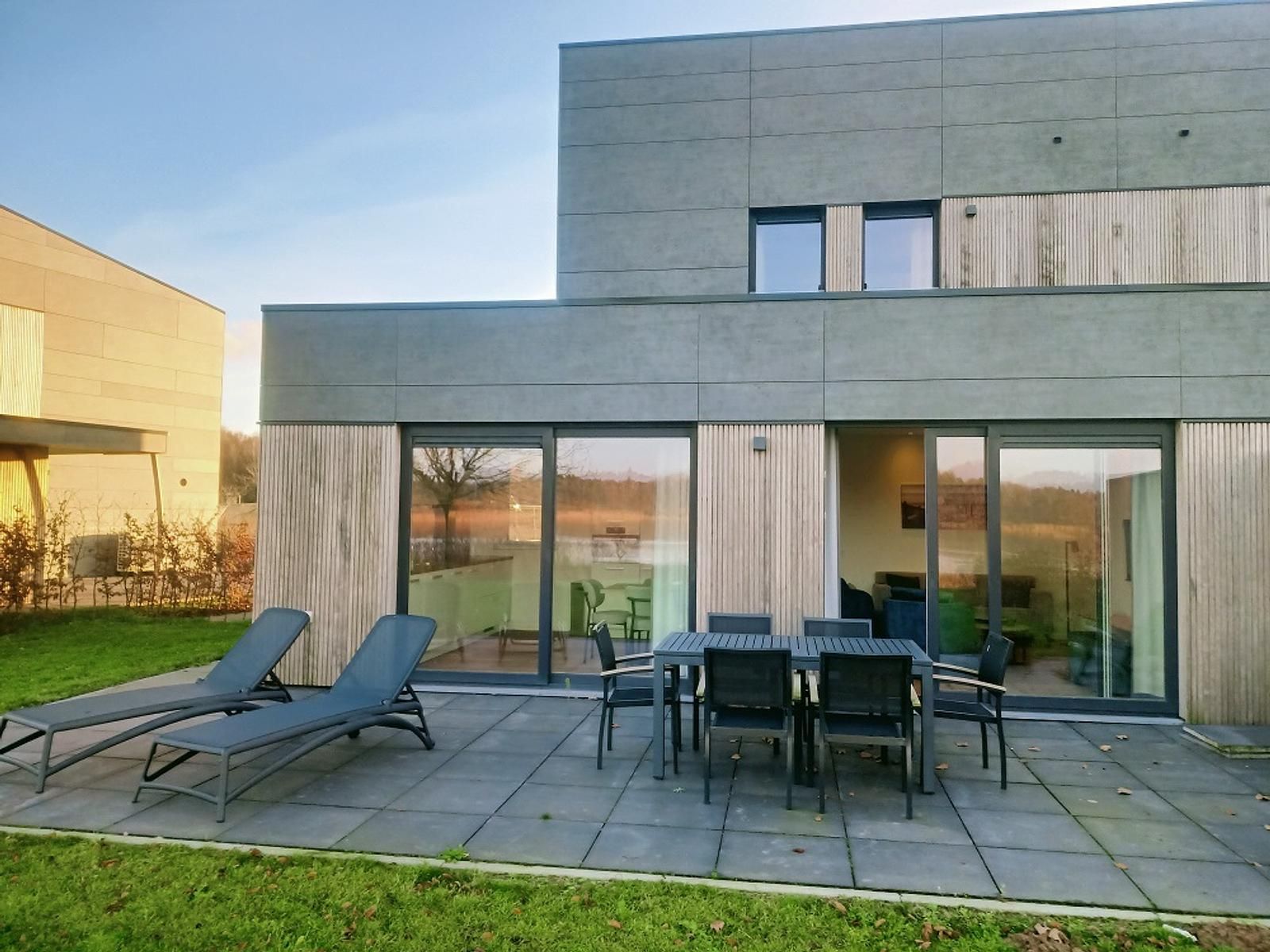 Guest house 372224 - Holiday property Midden Limburg - Waterzicht Villa Modern | 6 Pers