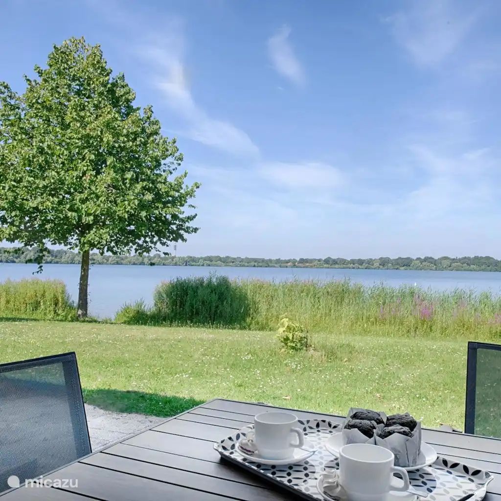 Guest house 372241 - Holiday property Midden Limburg - Waterwoning | 2-6 persoons