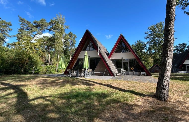 Vacation home in Stramproy, Central Limburg, surrounded by nature with sunny terrace and modern architecture.