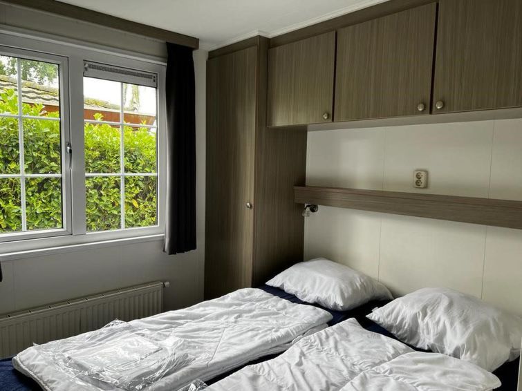 Comfortabele slaapkamer in Vakantiehuis Berkel 6 in Susteren, Limburg.