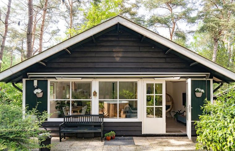 Charming vacation home Cottage in Meijel in the green Limburg countryside.