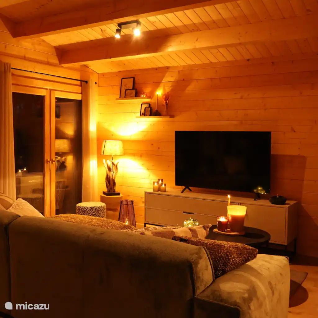 Guest house 374133 - Holiday property Midden Limburg - Luxe houten boshuisje met werkkamer