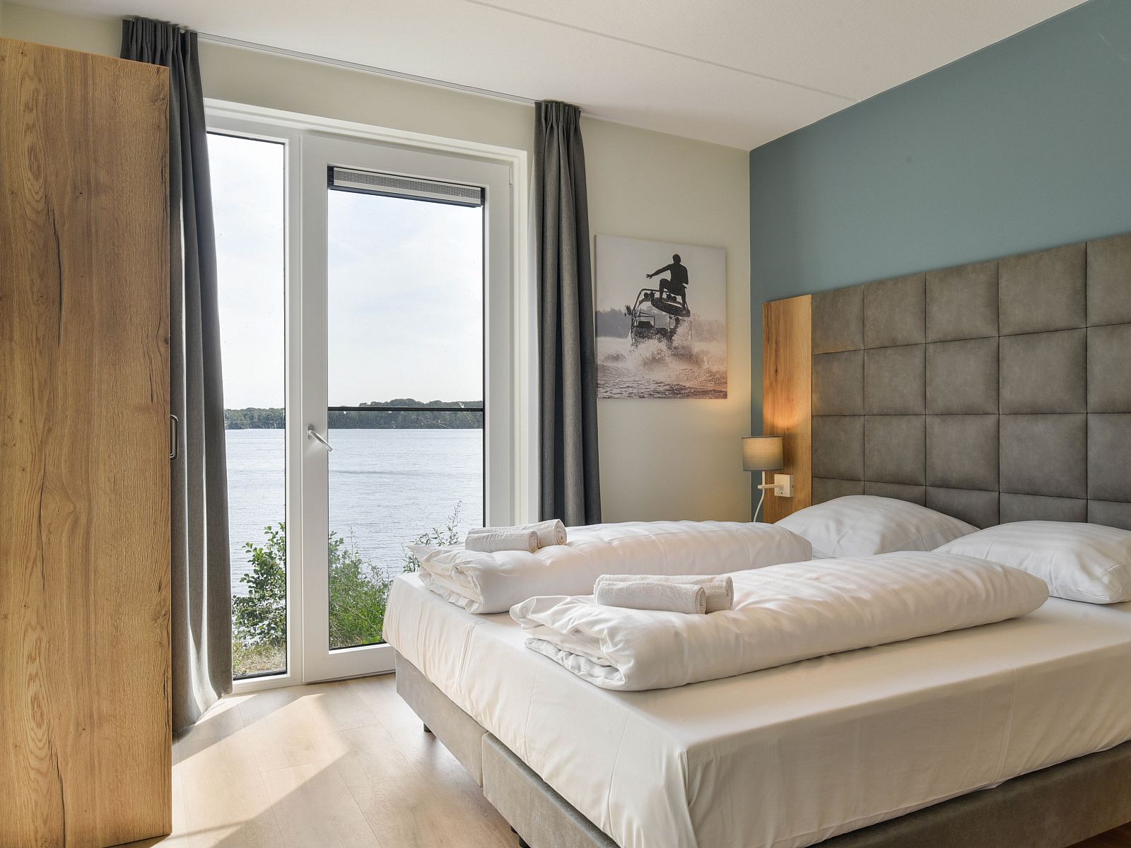 Verblijf 380858 - Bungalow Noord Limburg - 12-persoons watervilla | 12CE