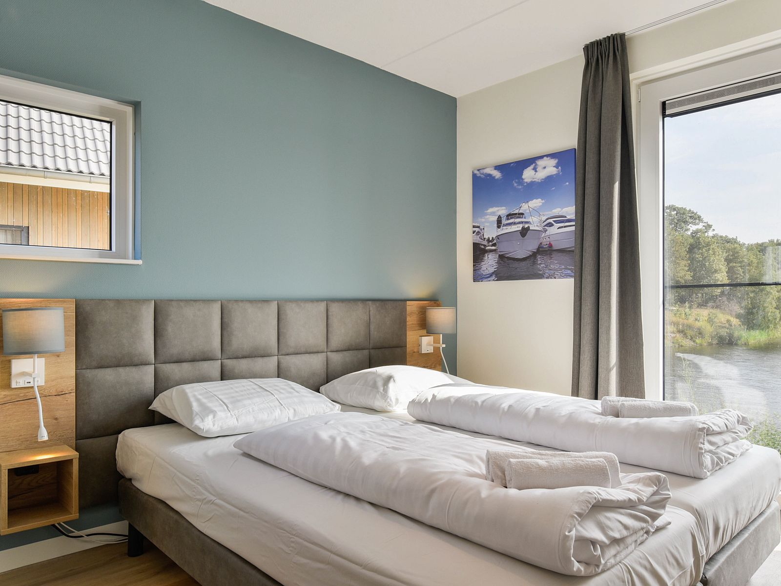 Verblijf 380858 - Bungalow Noord Limburg - 12-persoons watervilla | 12CE