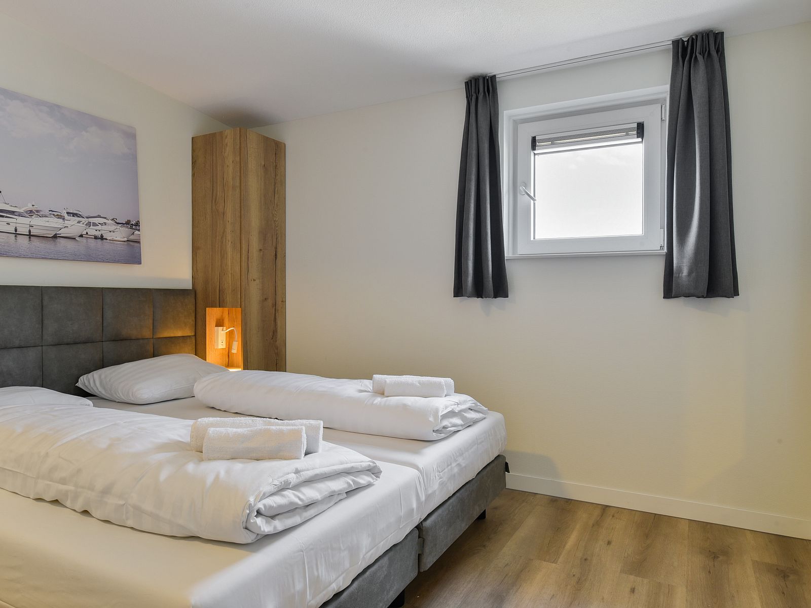 Verblijf 380858 - Bungalow Noord Limburg - 12-persoons watervilla | 12CE