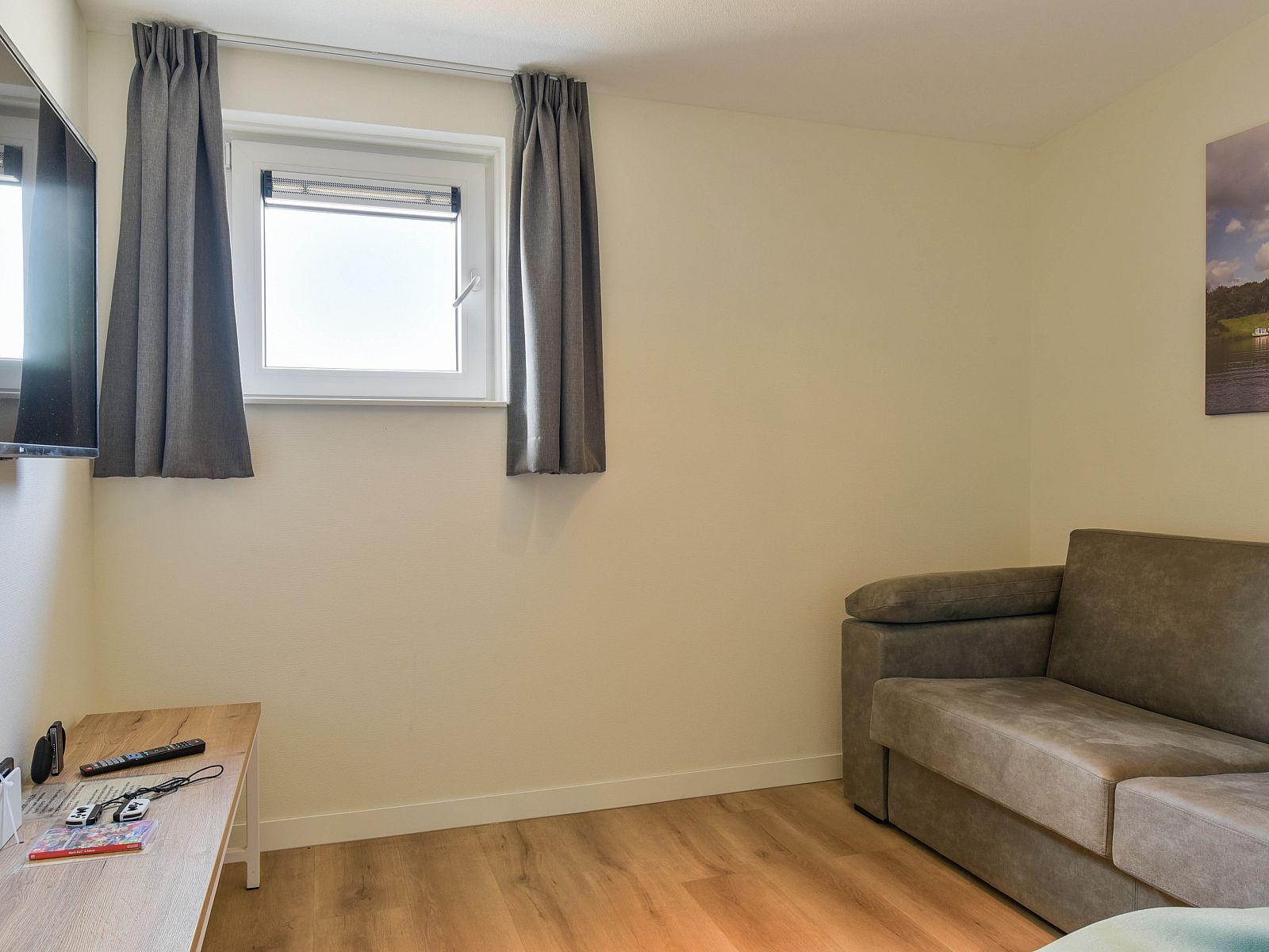 Verblijf 380858 - Bungalow Noord Limburg - 12-persoons watervilla | 12CE