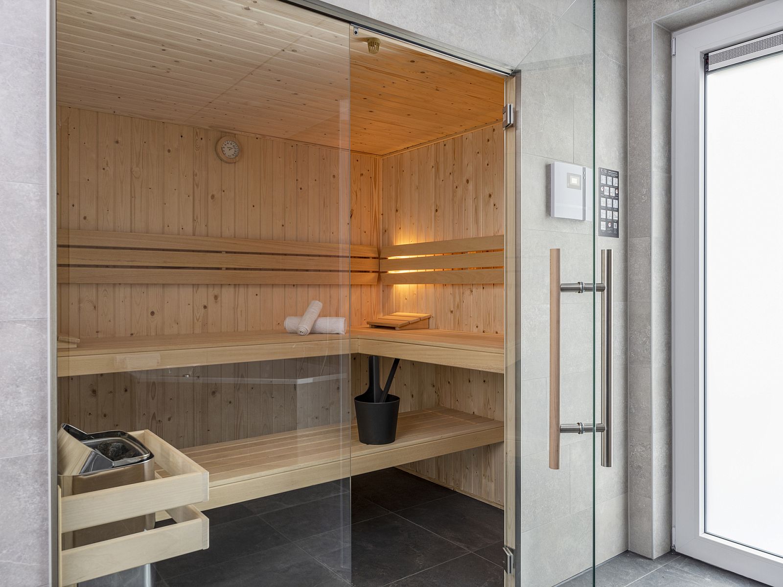 Guest house 380860 - Bungalow Noord Limburg - 4-persoons wellnessvilla | 4ELW