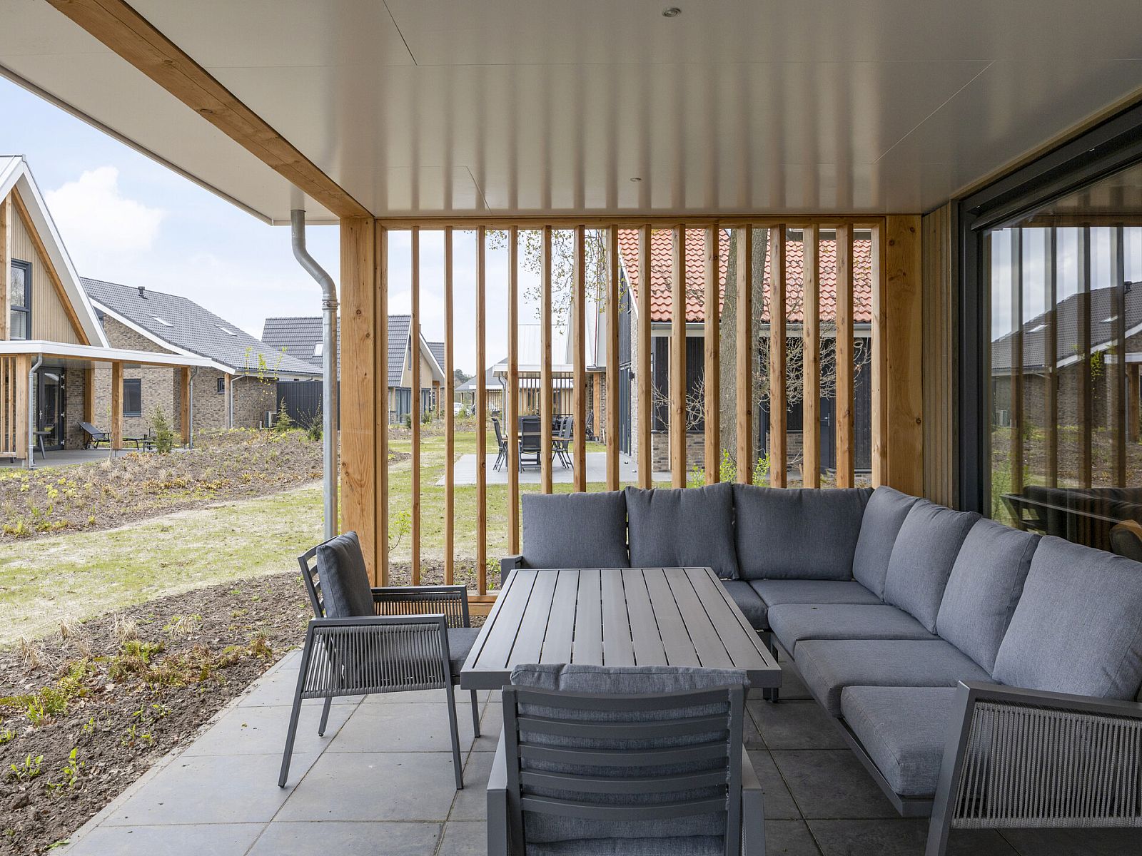 Guest house 380860 - Bungalow Noord Limburg - 4-persoons wellnessvilla | 4ELW