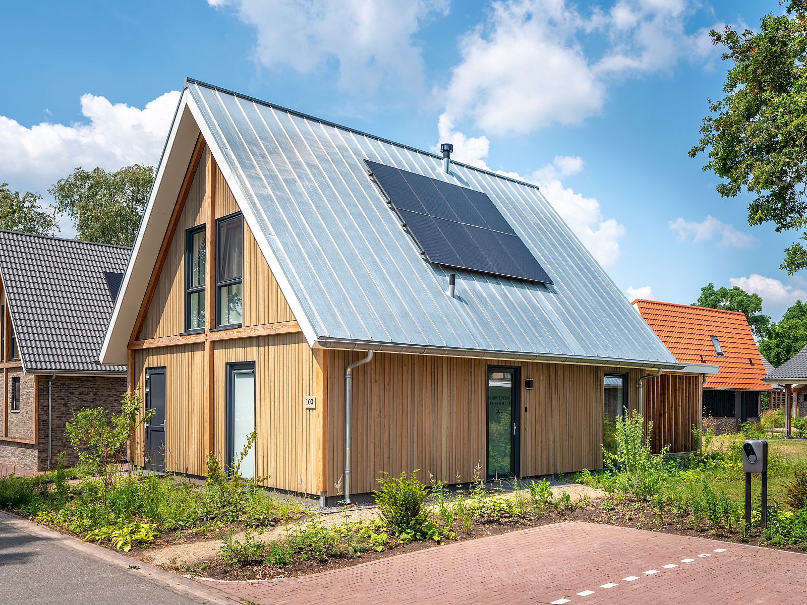 Guest house 380860 - Bungalow Noord Limburg - 4-persoons wellnessvilla | 4ELW