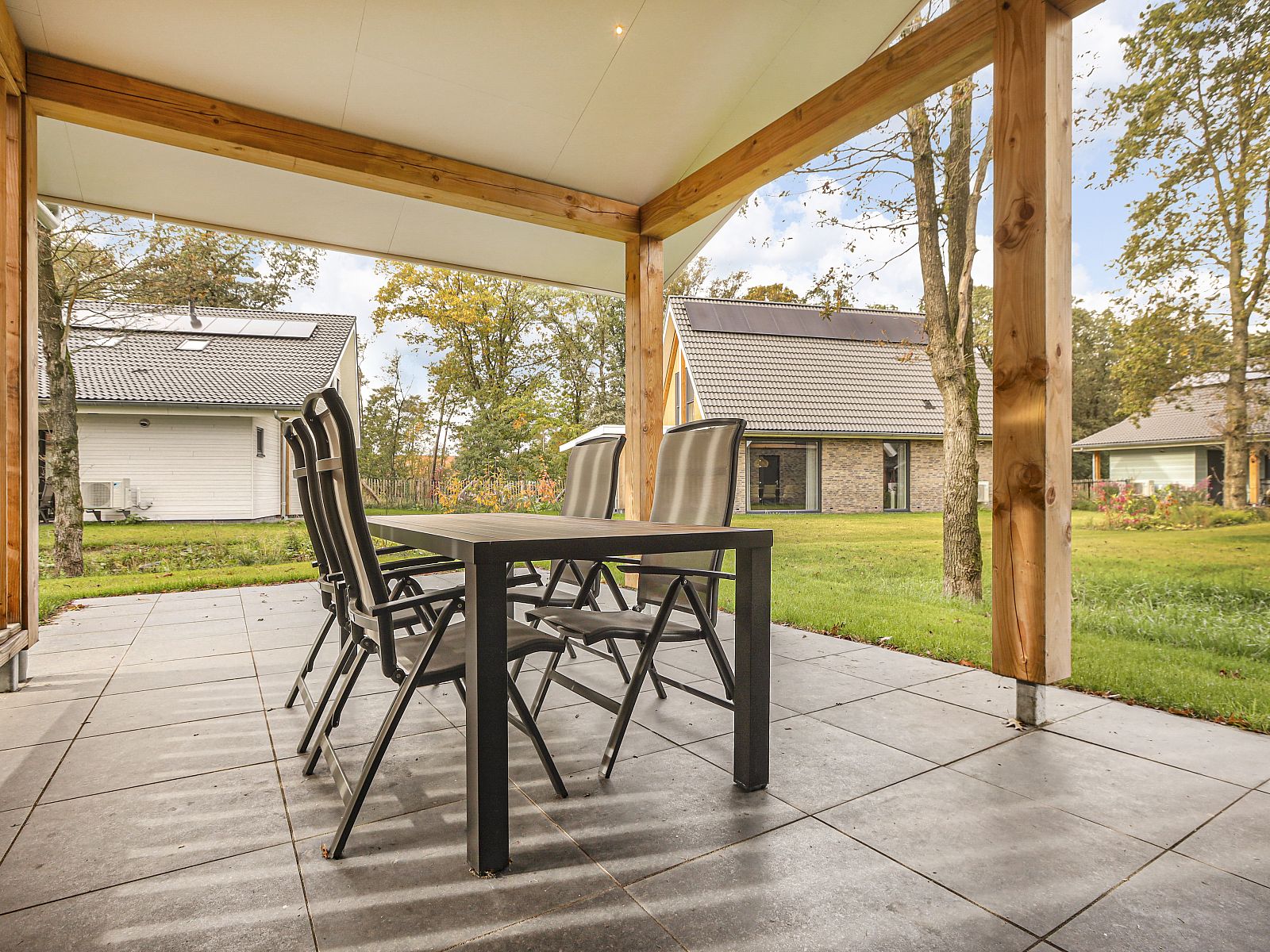 Verblijf 380861 - Bungalow Noord Limburg - 4-persoons woning | 4L