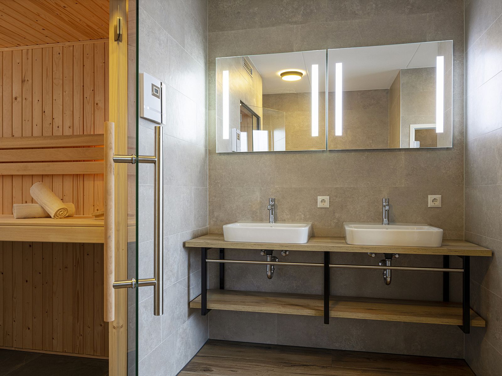 Unterkunft 380862 - Bungalow Noord Limburg - 12-persoons wellnessvilla | 12ELW