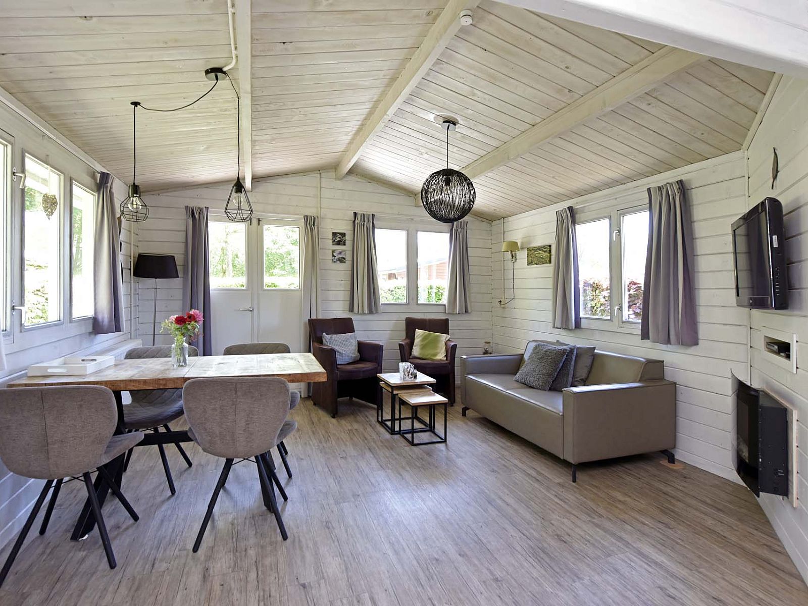 Guest house 3827119 - Chalet Noord Limburg - Chalet in Arcen
