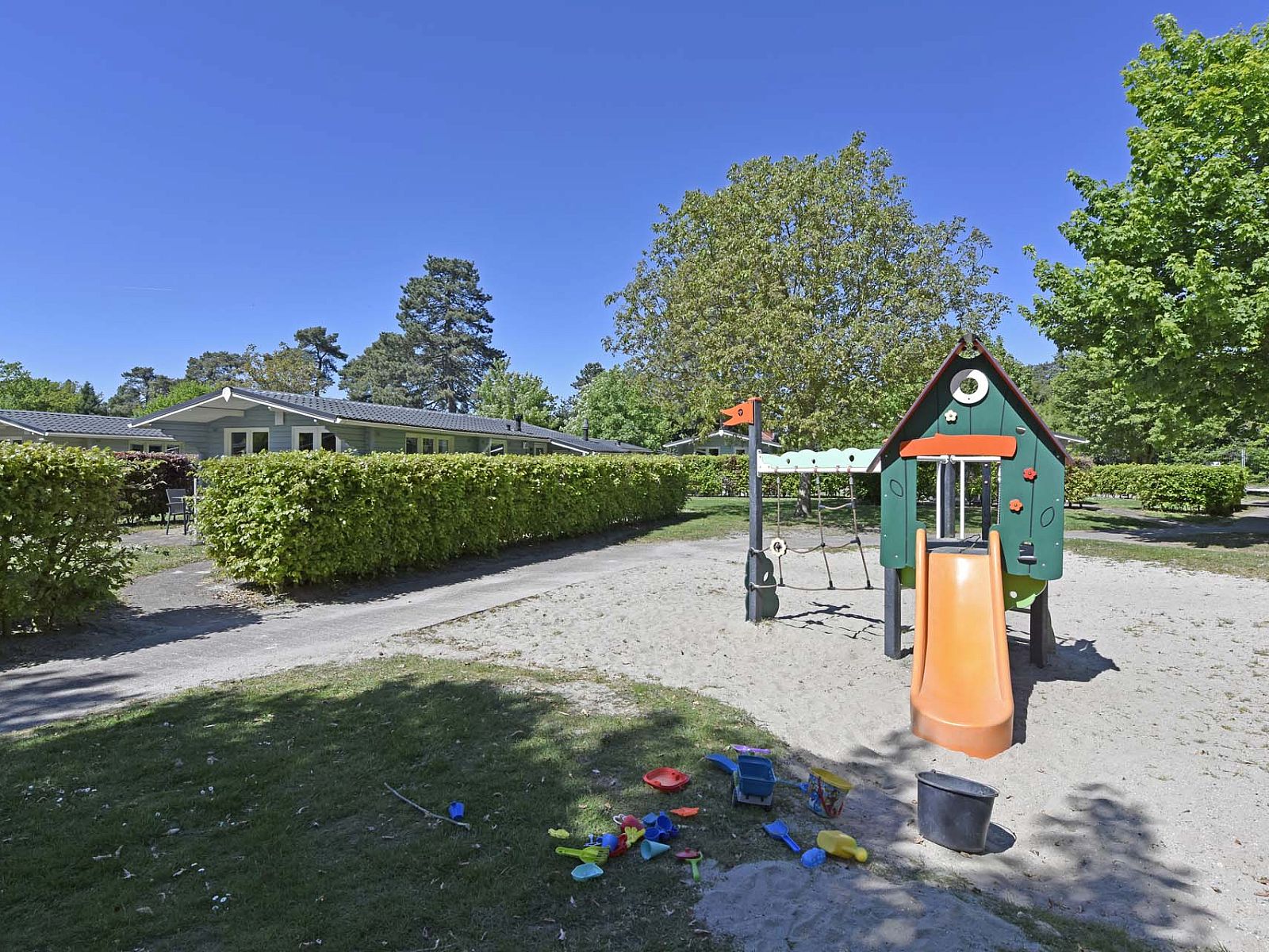 Guest house 3827119 - Chalet Noord Limburg - Chalet in Arcen