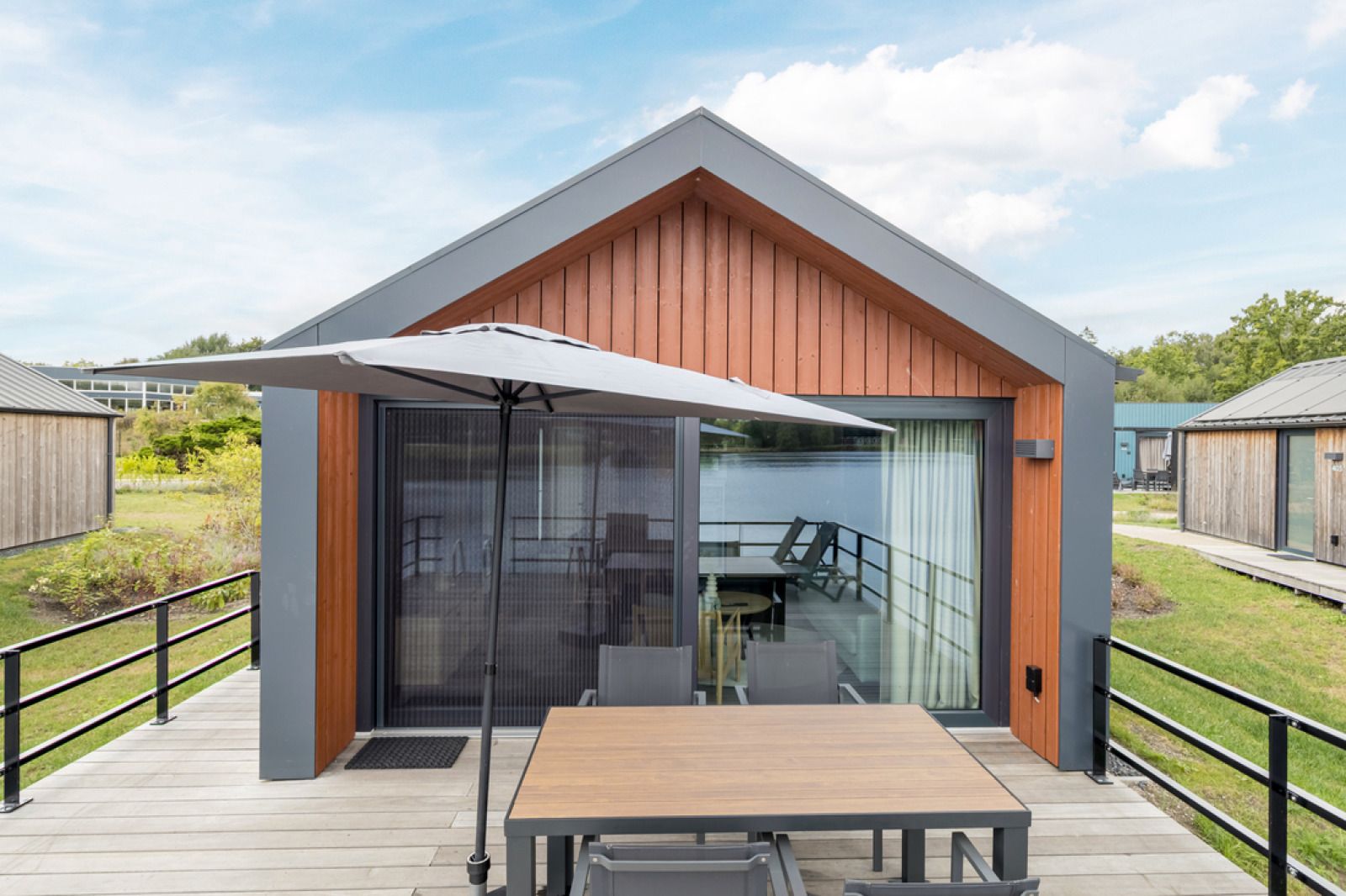 Verblijf 3827134 - Vakantiewoning Noord Limburg - «Lake Side Lodge» 4