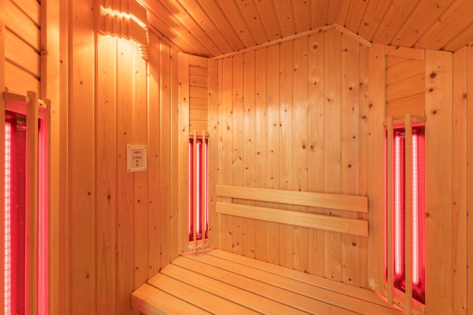 KVR4B bungalow in Arcen, North Limburg, a charming vacation home with modern architecture and green surroundings.