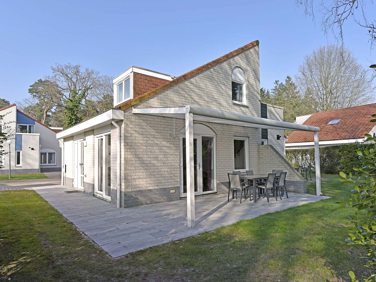 Guest house 382790 - Holiday property Noord Limburg - Geschakelde woning in Arcen