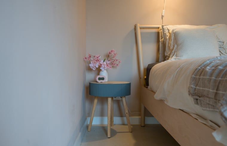 Rustic sauna in the garden of Holiday Home in America, North Limburg, surrounded by greenery.