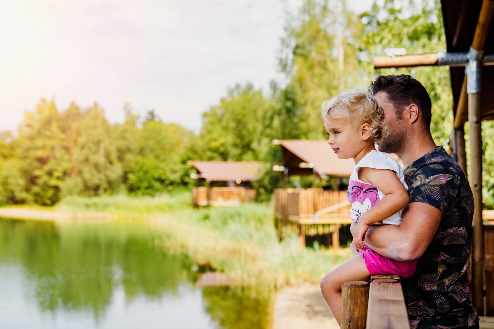Prachtig uitzicht op het meer nabij Bos Cottage, Maasbree, Noord Limburg, vakantiehuis voor 6 personen in natuurrijke omgeving.