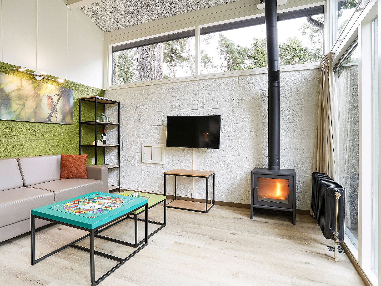 Play corner with toys in De Lommerbergen 4-person children's bungalow, Reuver, North Limburg. Ideal for children.